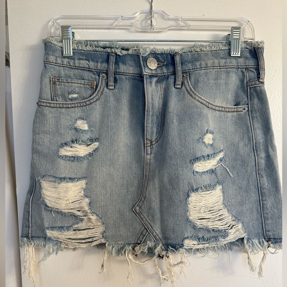 Mini skirt distressed